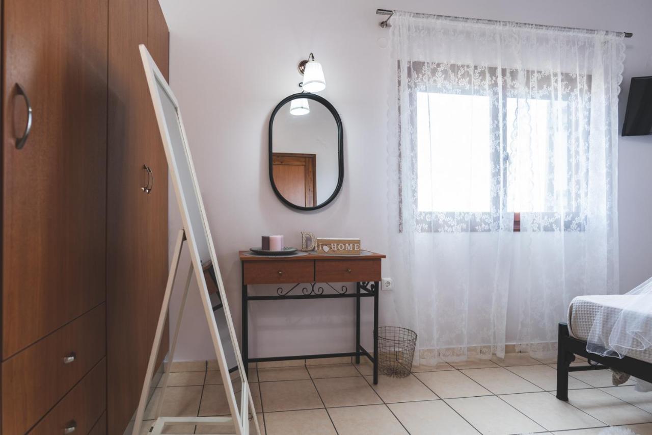 παραθαλάσσια με μπάρμπεκιου και τζακούζι *
