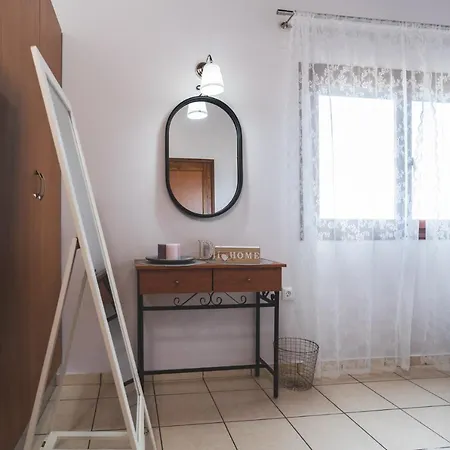 Παραθαλάσσια Κατοικία Με Μπάρμπεκιου Και Τζακούζι Stavros  Exterior photo